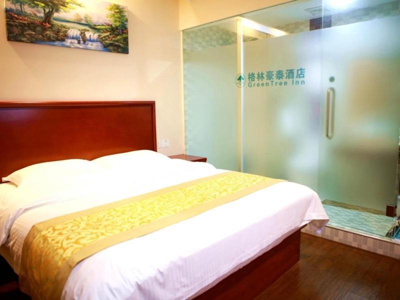 Greentree Inn Shanghai Hongqiao Hub Cao'An Road Huajiang Branch Road Express Hotel Jiading Екстериор снимка