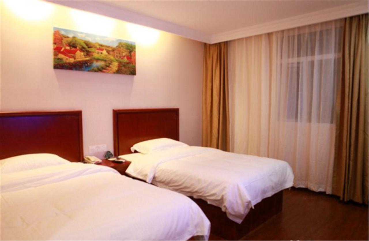 Greentree Inn Shanghai Hongqiao Hub Cao'An Road Huajiang Branch Road Express Hotel Jiading Екстериор снимка